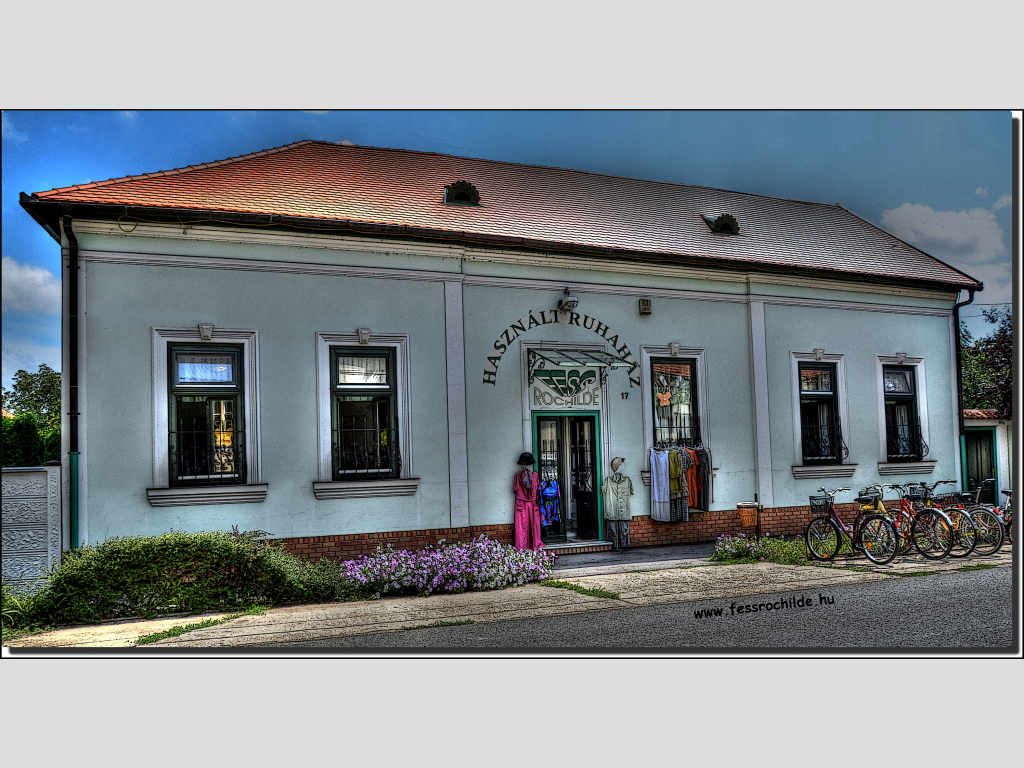 Fess Rochilde Használtruha Ház  Fess Rochilde Használtruha Ház